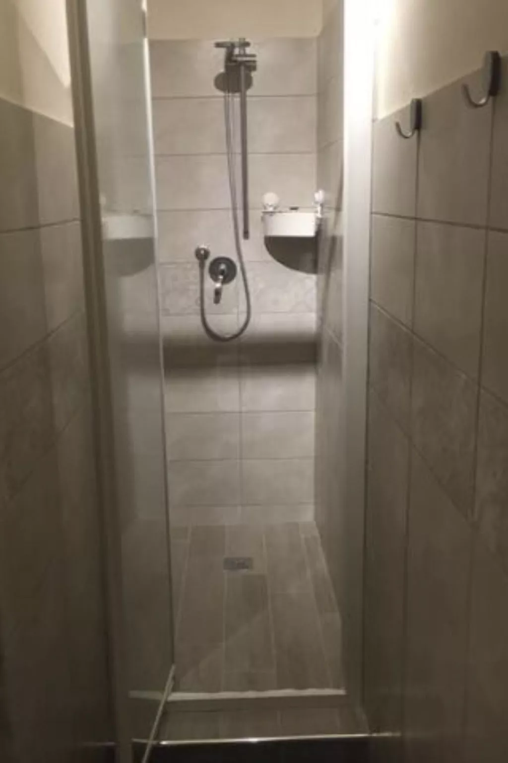 Alley's Haus - Image-tags.info