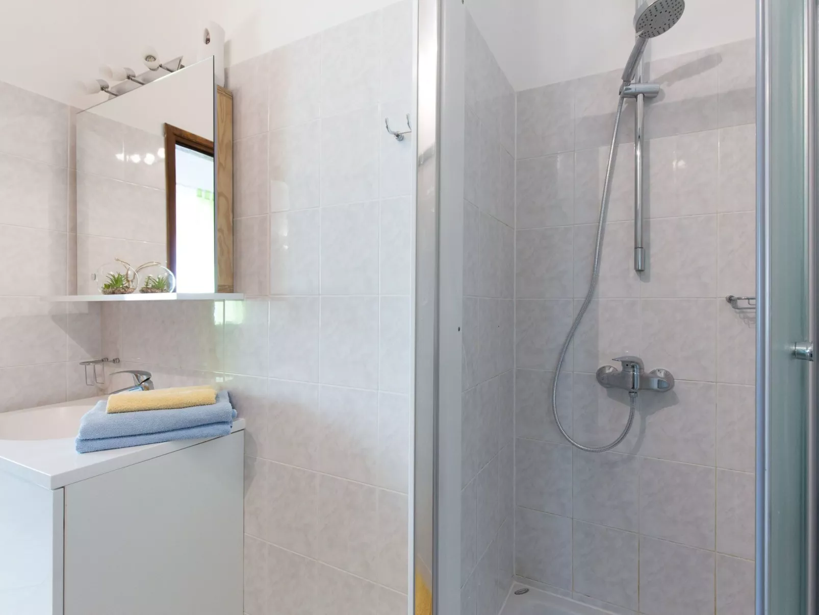 "Tamaris A" in Strandnähe - Image-tags.info