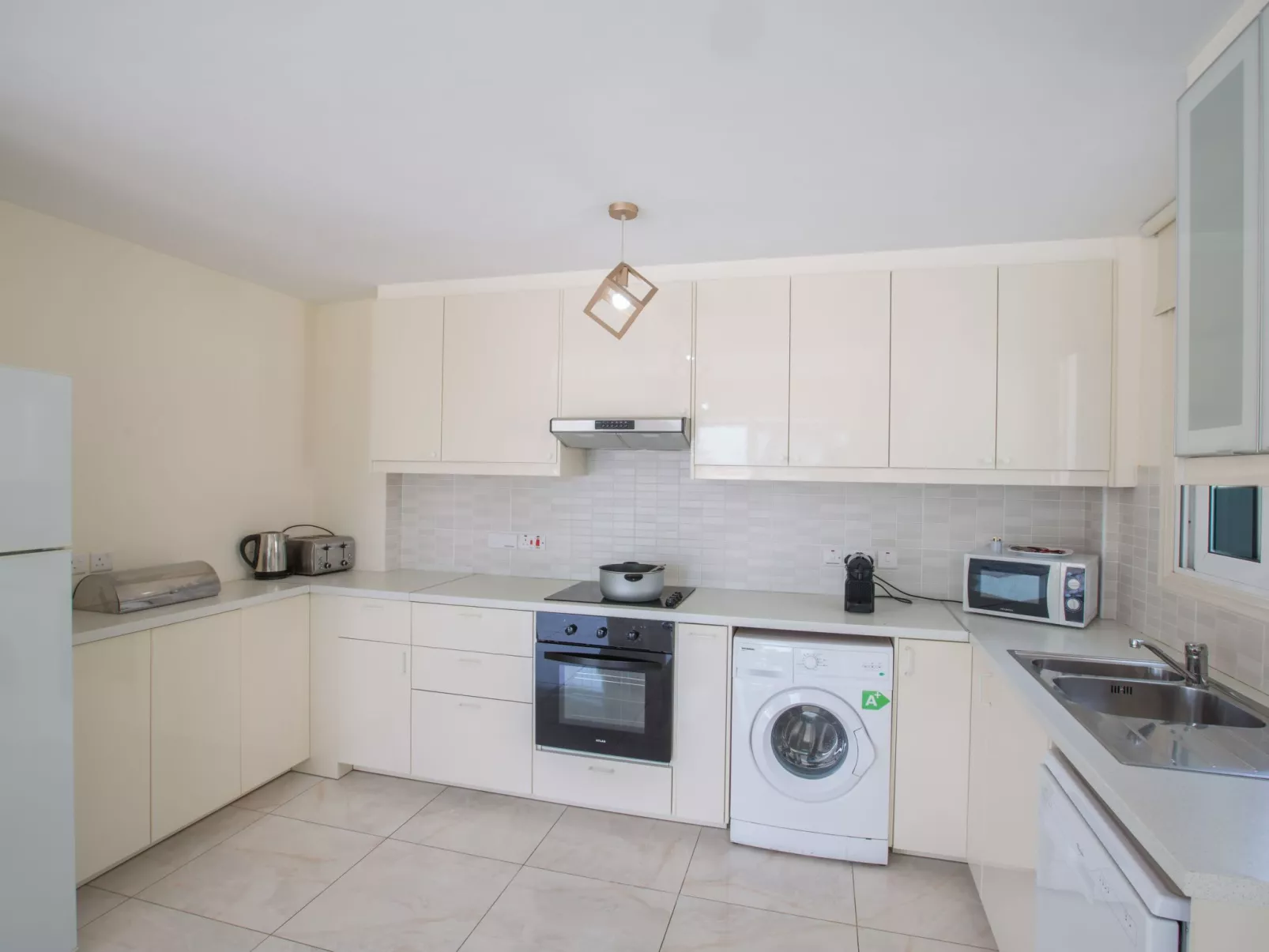 Schöne Villa direkt am Meer - Image-tags.info