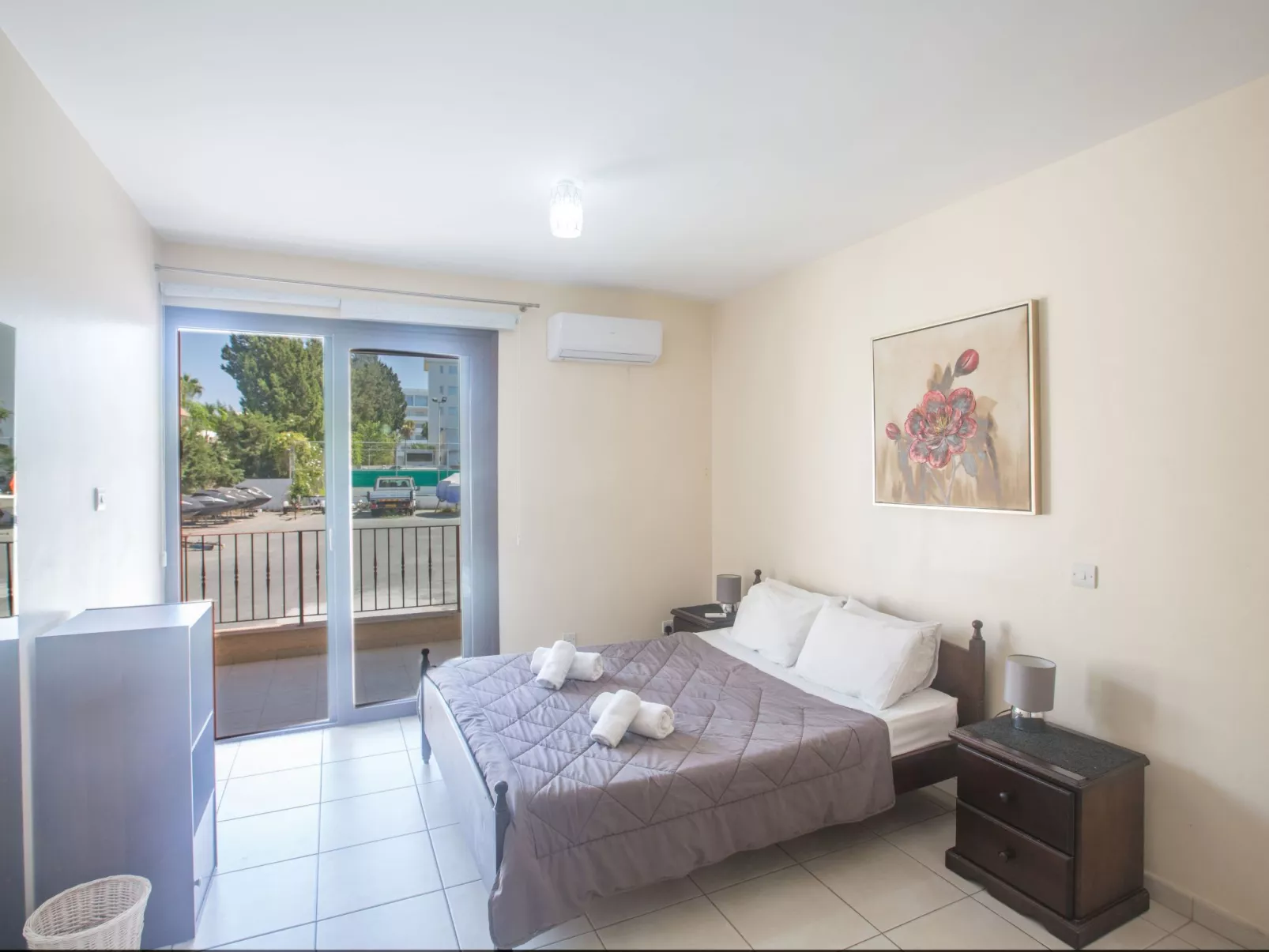 Moderne Erdgeschosswohnung in Ayia Napa - Image-tags.info