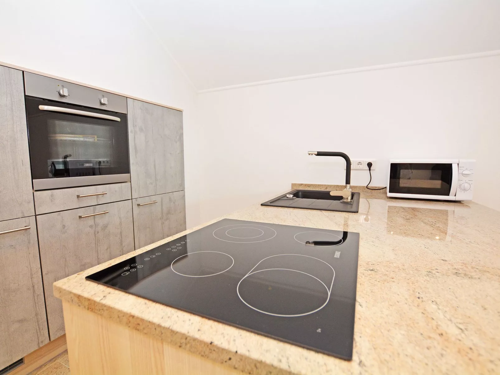 Merzijana Dachgeschoss in Stinteck - Image-tags.info