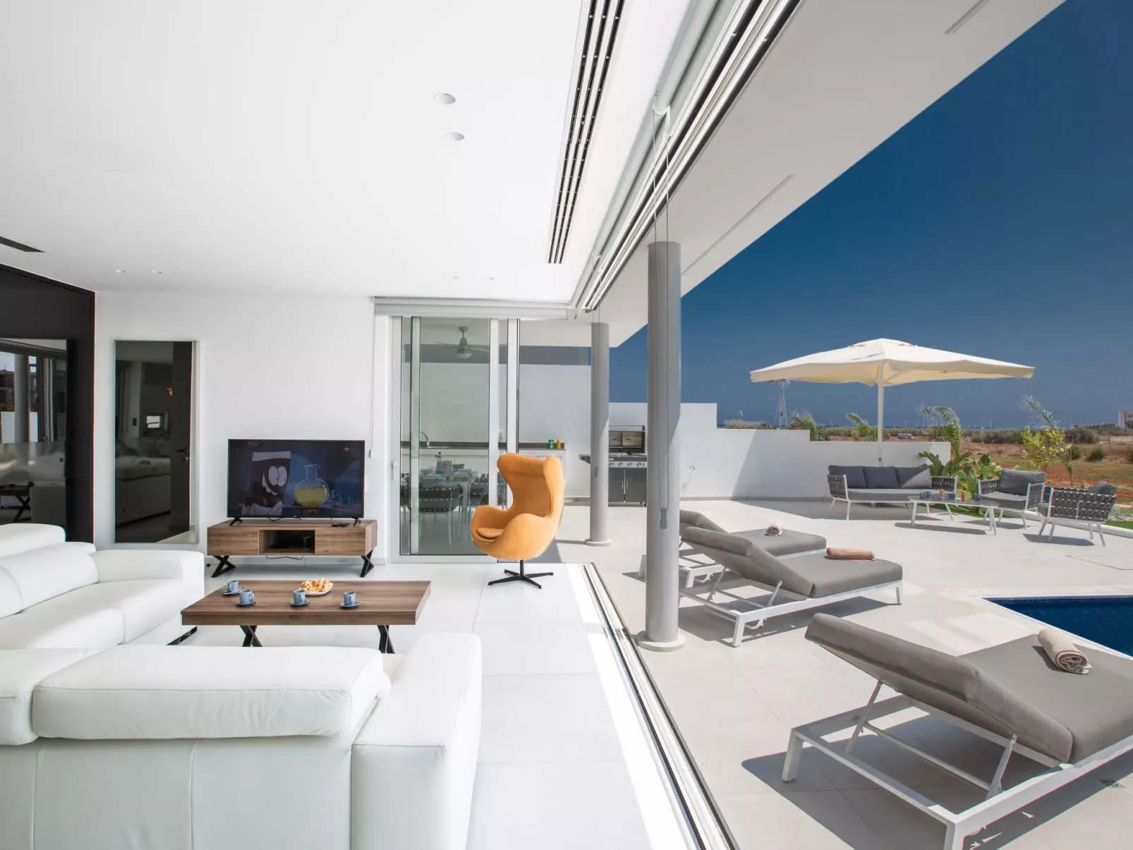 Haus in Pernera mit Bi-Fold Patio - Image-tags.info