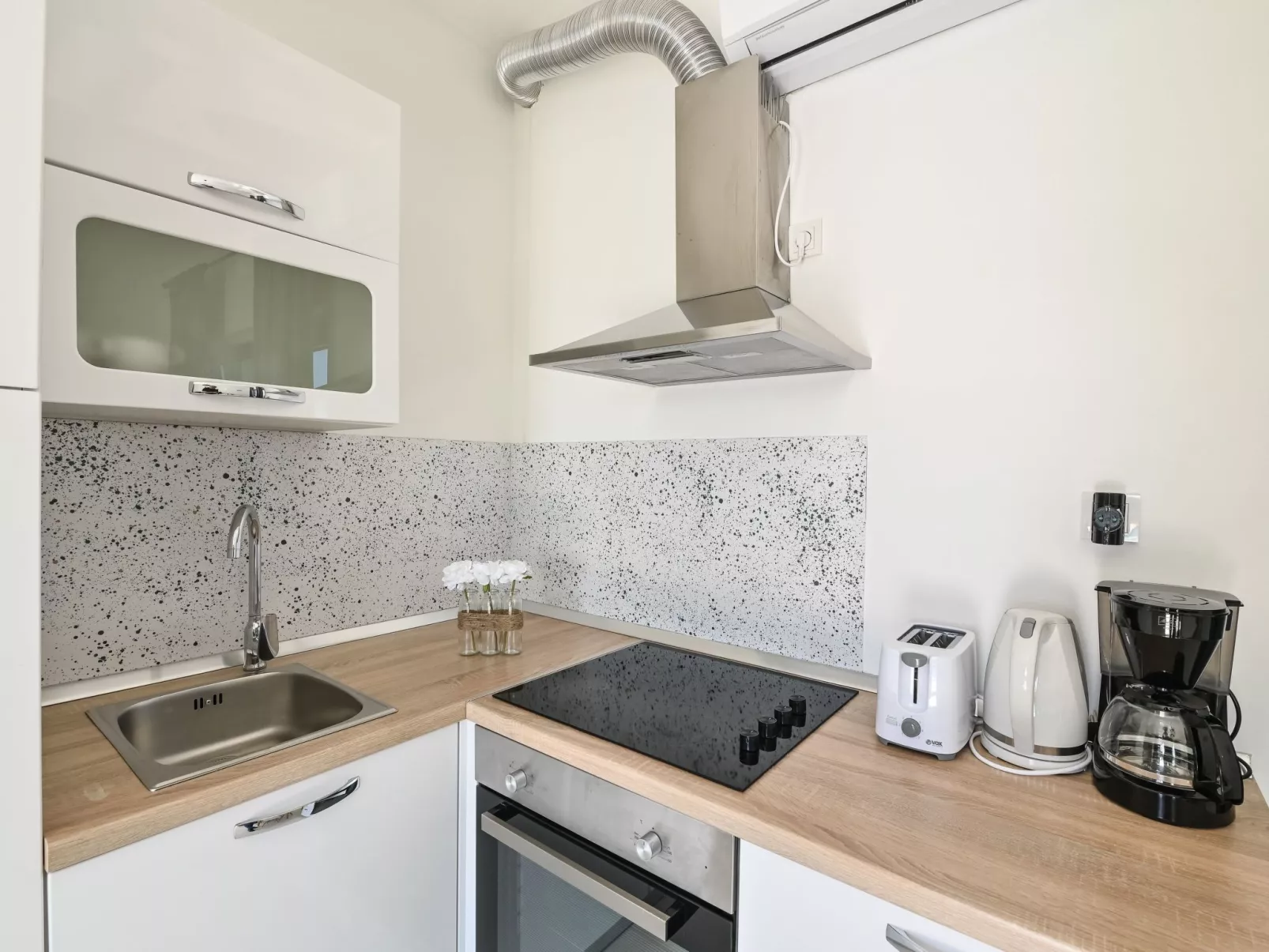 Mit Privatpool für 16 Personen ca. 160 m&sup2; in Novalja, Adriaküste Kroatien - Image-tags.info