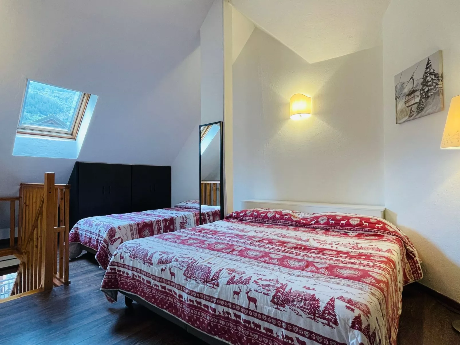 Zwei-Zimmer-Wohnung im Dachgeschoss 4 p. l. Villa Frejus - Image-tags.info