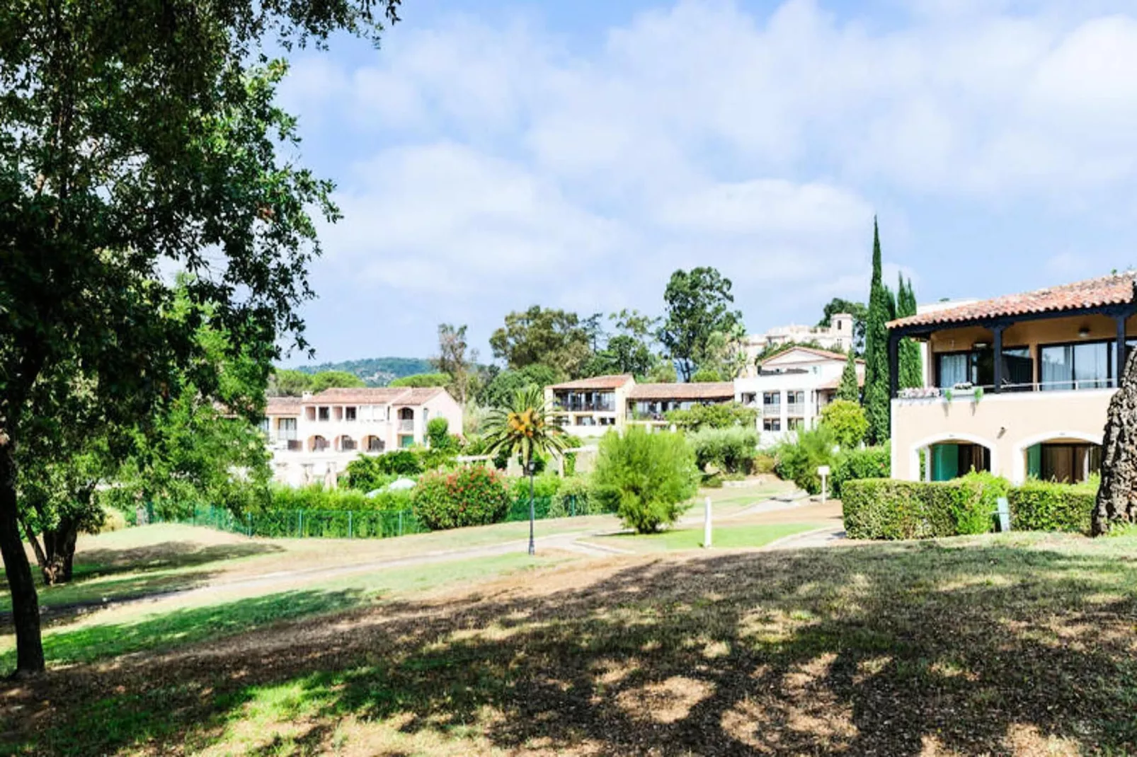 Résidence Les Parcs de Grimaud - maeva Home-Buitenkant zomer