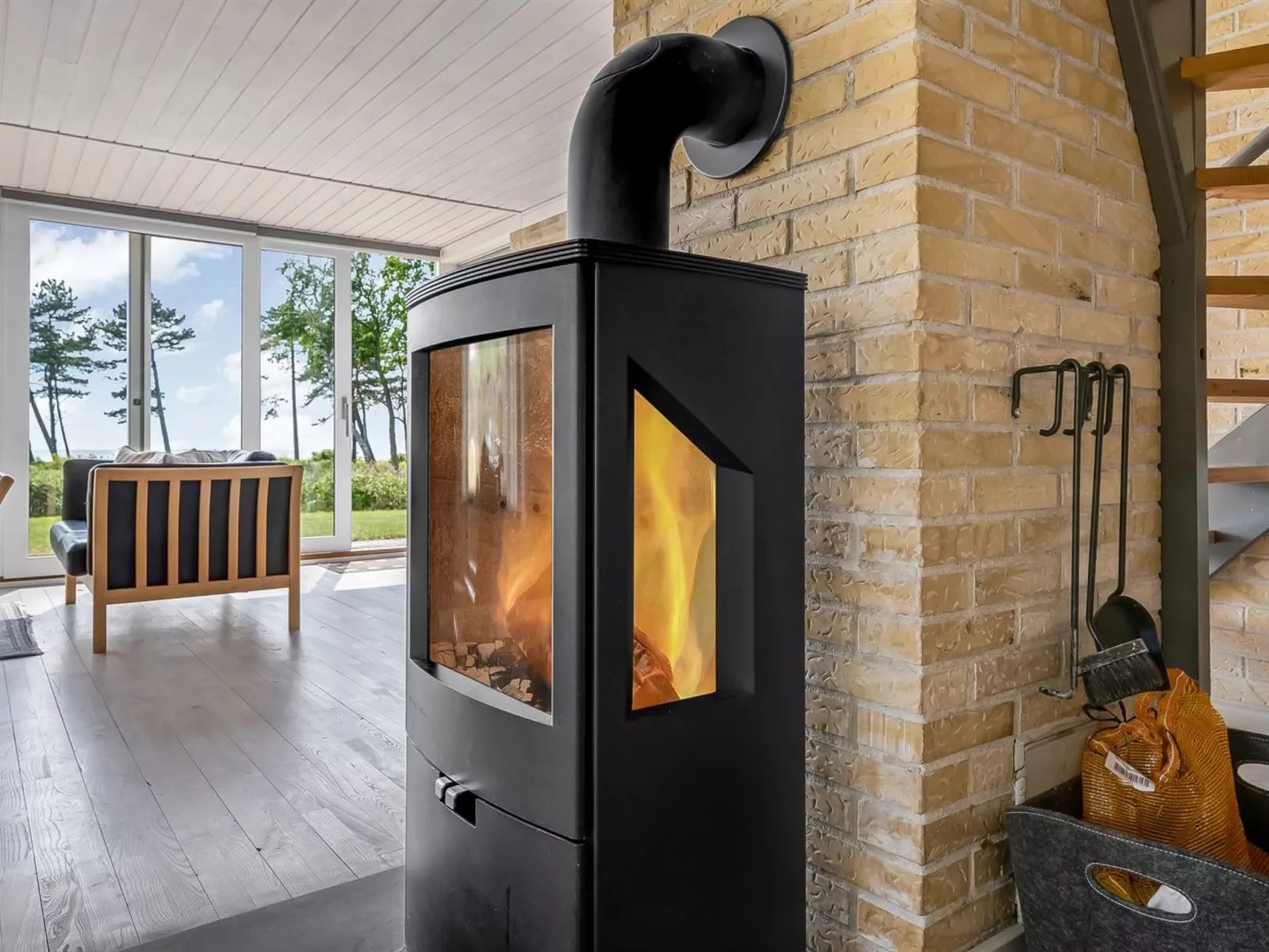 "Ellanora" - 50m from the sea - Binnen