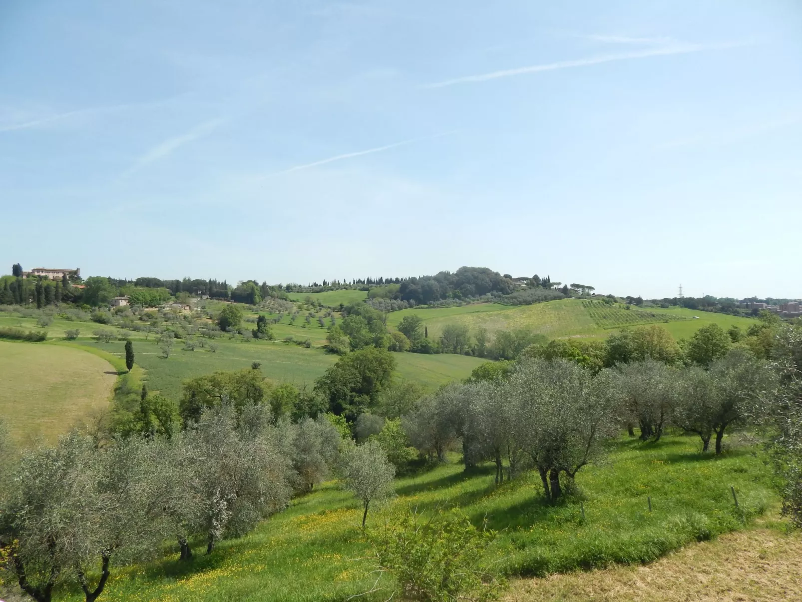Dreizimmerwohnung für 4 Personen 3 km vom Zentru - Buiten