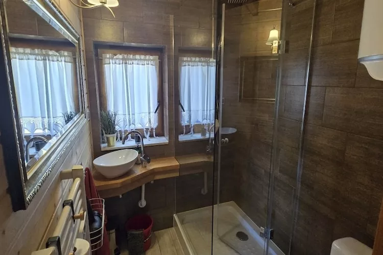 Domek wakacyjny LUX dla max 6 osób w Bałachach - Badkamer