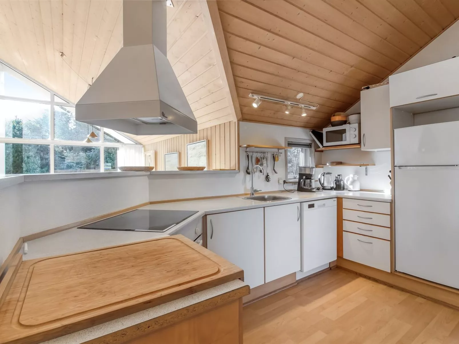 "Tonje" - 600m from the sea-Binnen