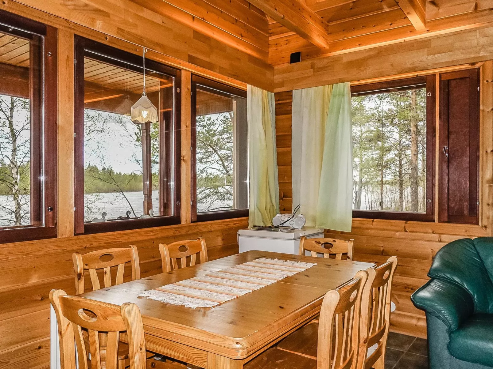 Luongasloma 2 - Binnen