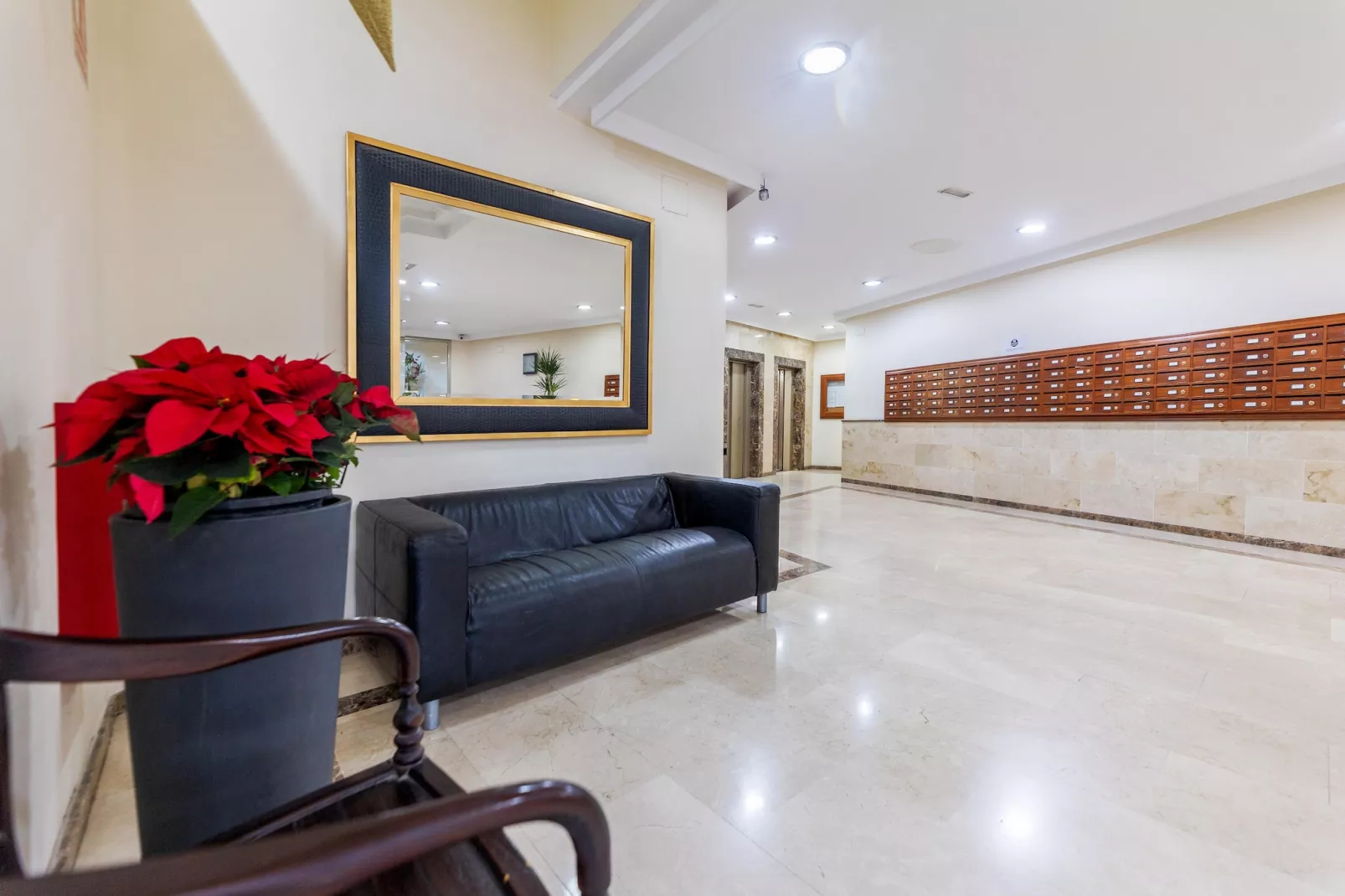 Marbell center - Hal-ontvangst