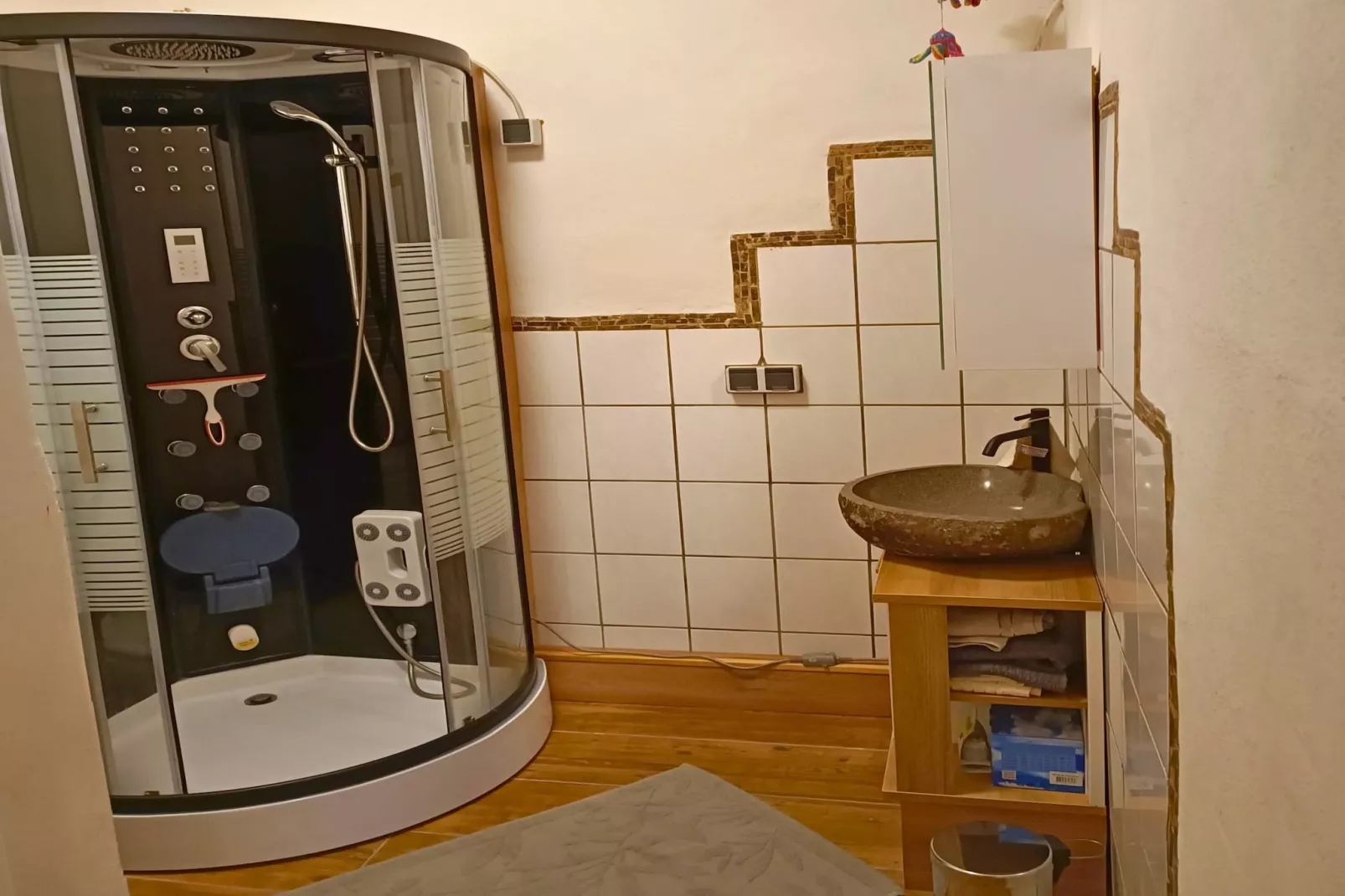 Ferienhaus in Steinheim-Badkamer