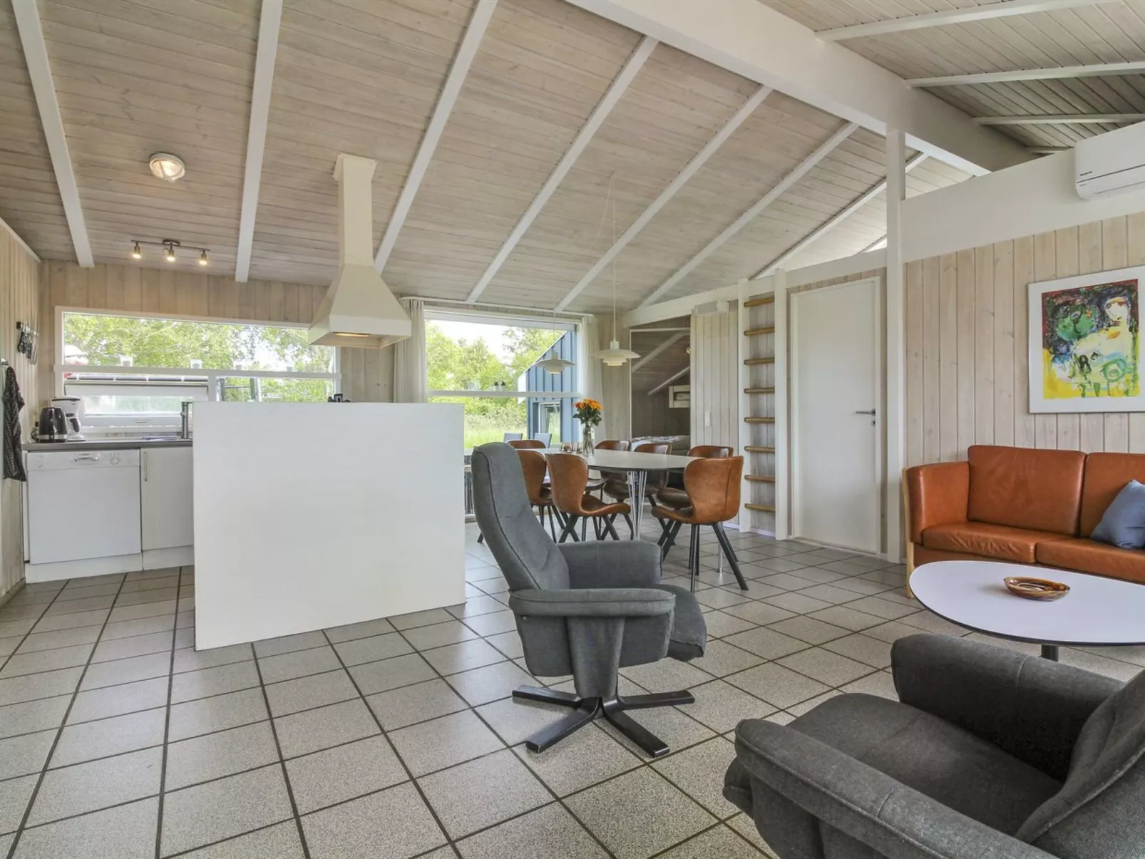 "Ilmo" - 950m from the sea - Binnen