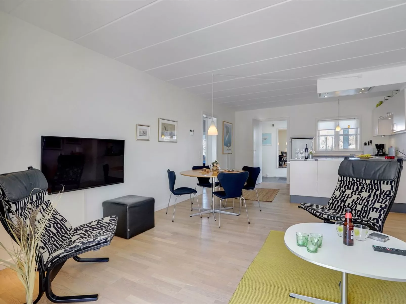 "Shana" - 800m from the sea-Binnen