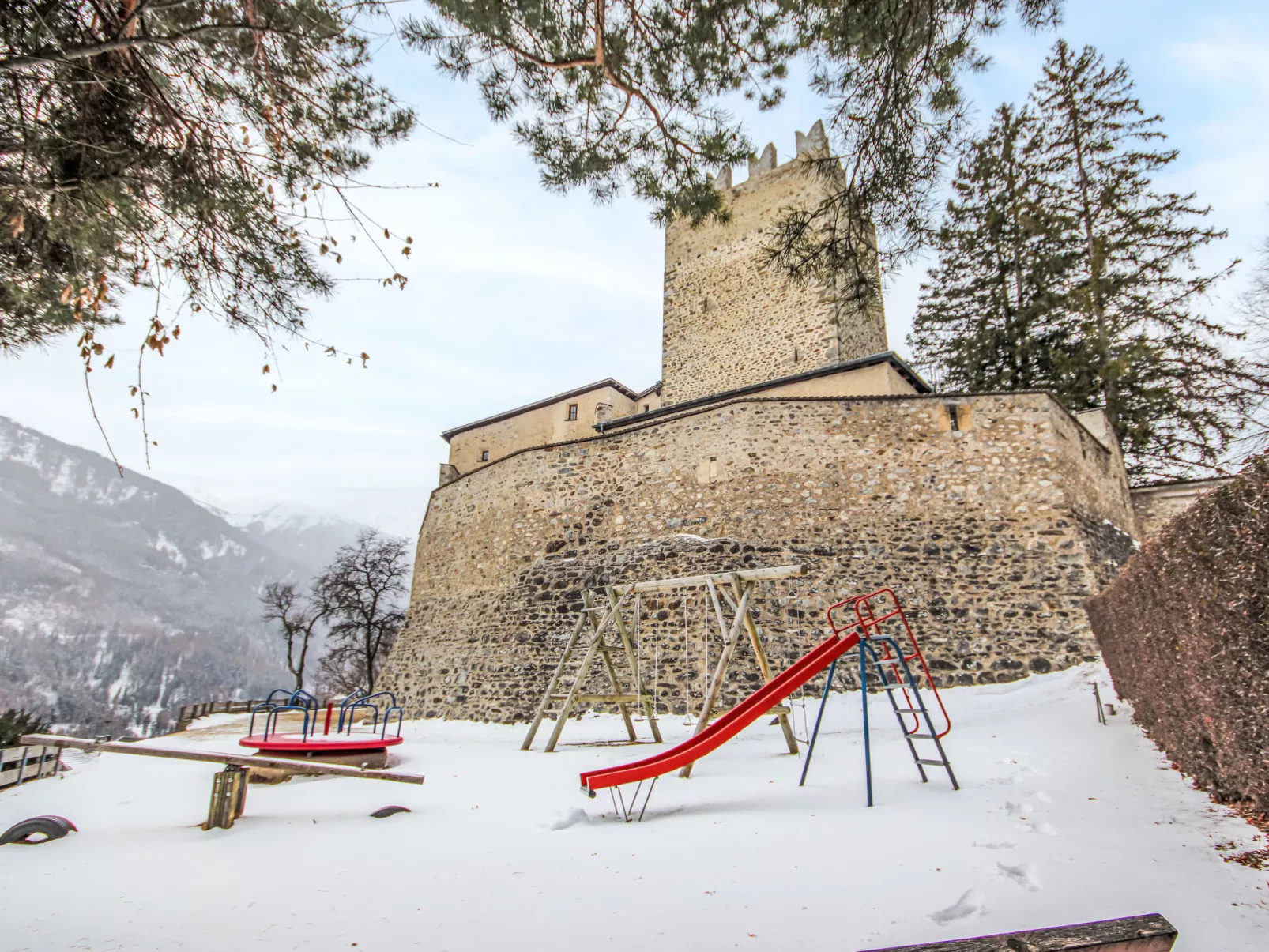 Burg Biedenegg, Pach - Buiten