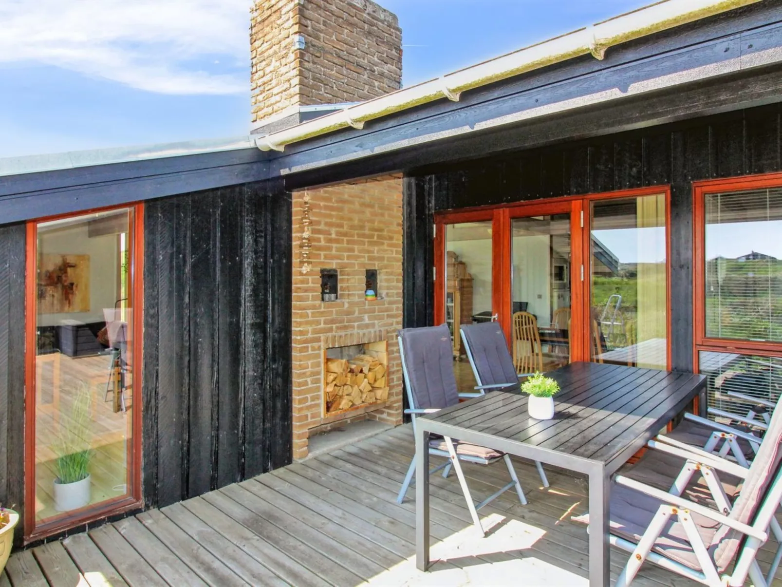 "Essie" - 250m from the sea - Buiten