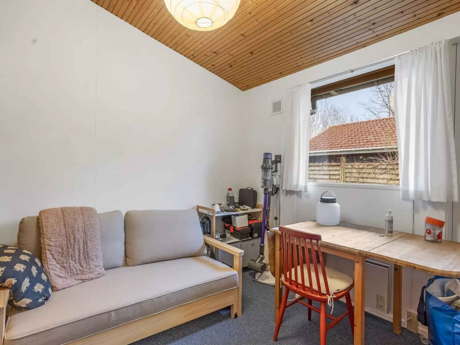 "Odstanus" - 575m from the sea - Binnen