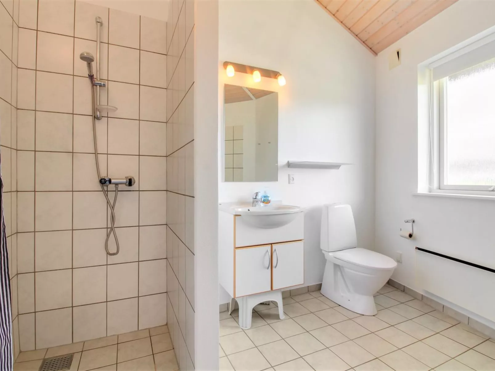 "Jani" - 25km from the sea - Binnen