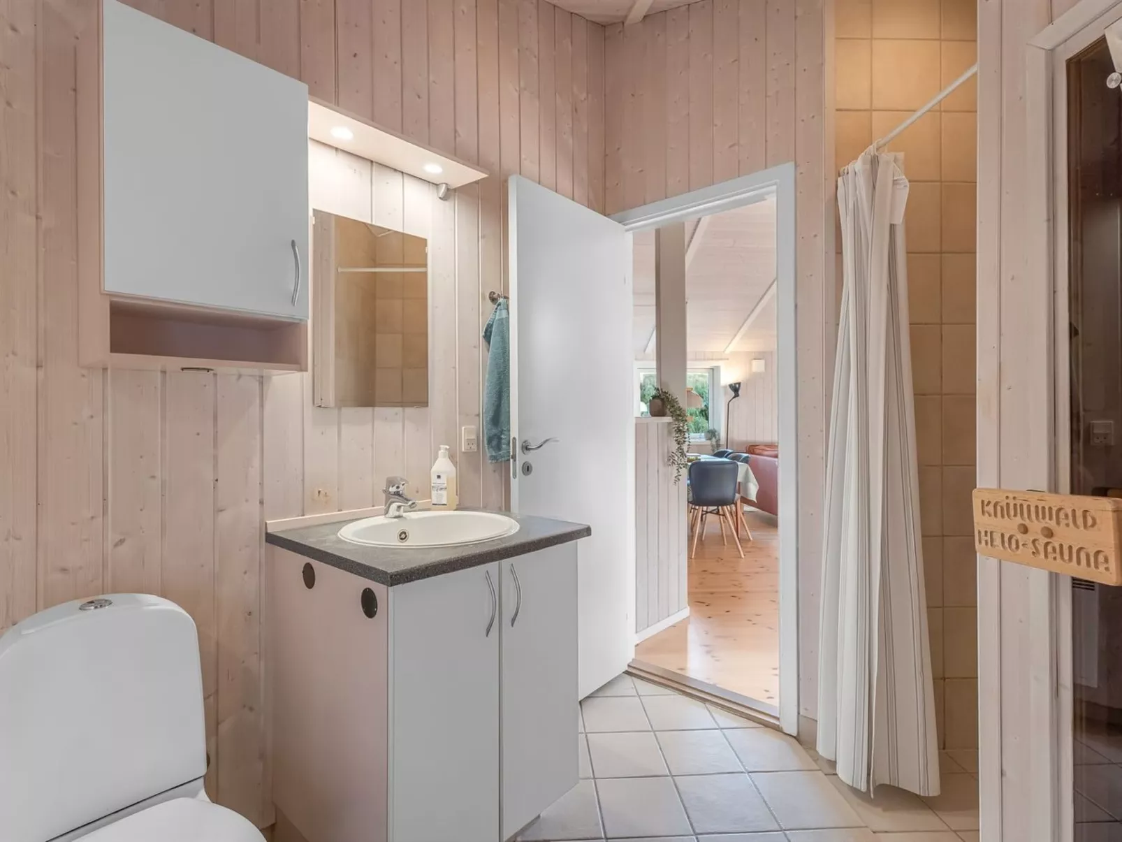 "Nashota" - 600m from the sea - Binnen