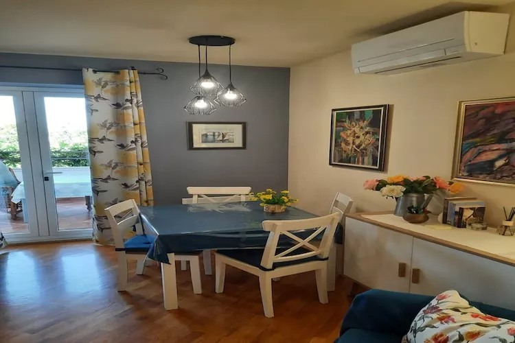 Premium apartment Sunny-Eetkamer