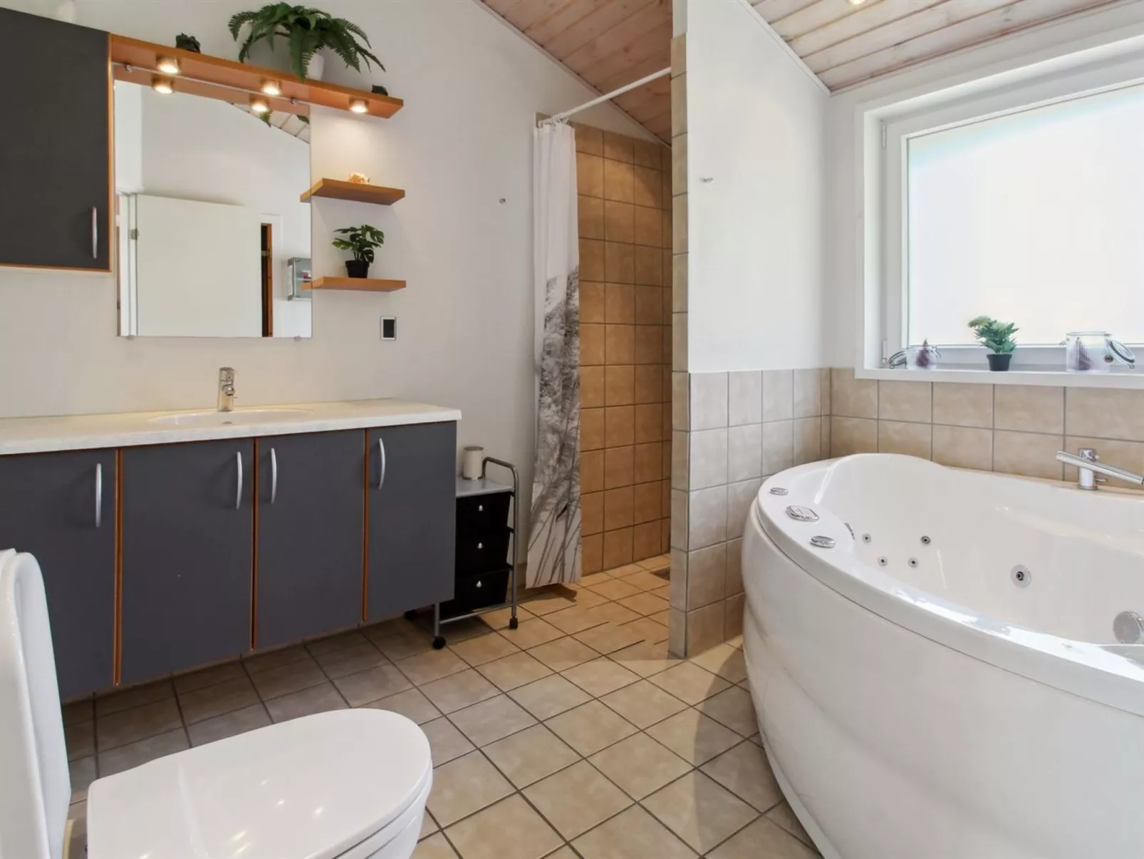 "Kiowa" - 4km from the sea-Binnen