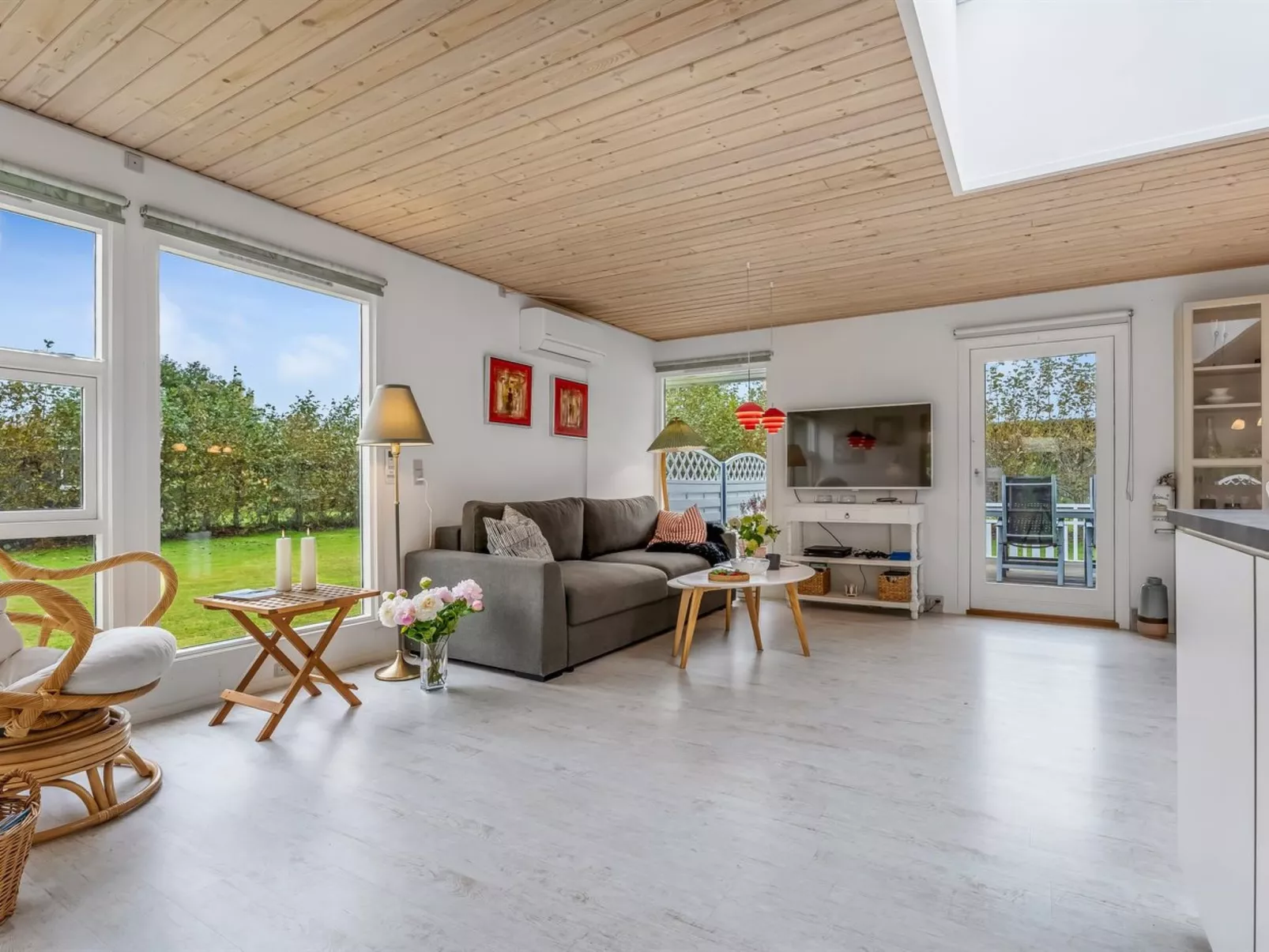 "Einari" - 500m from the sea - Binnen