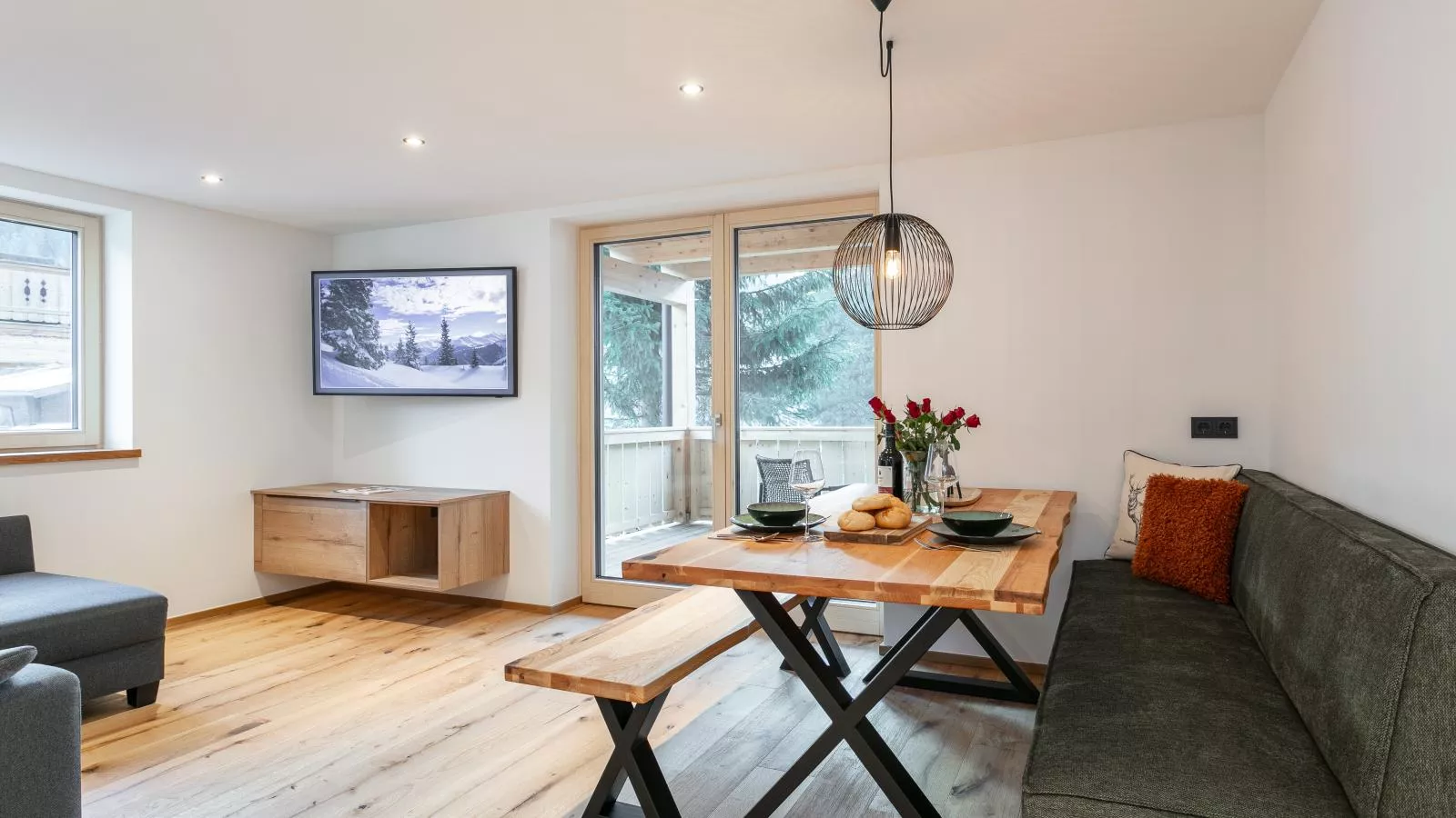 Haus Tauernblick Top 2 und 3 und 4-Eetkamer