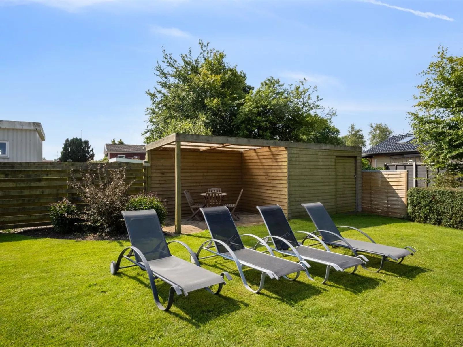 "Neno" - 100m from the sea-Buiten