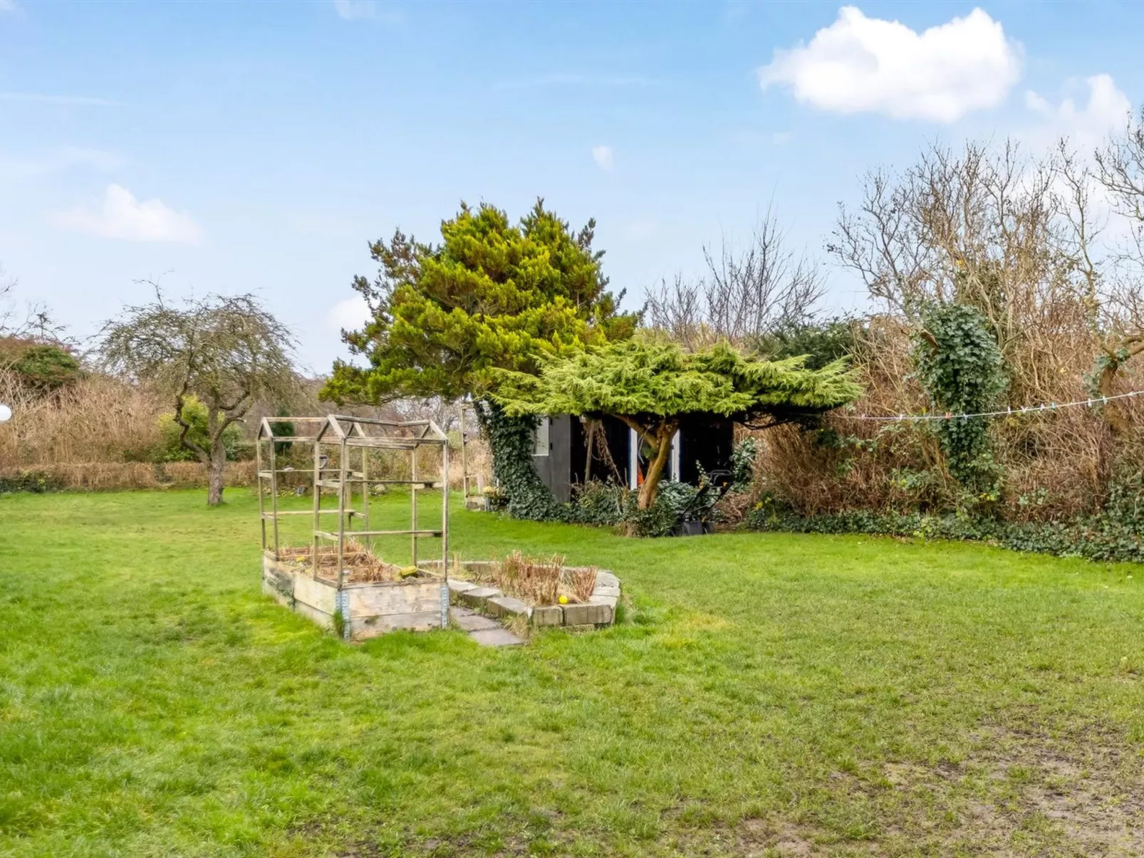 "Yorik" - 1.6km from the sea-Buiten