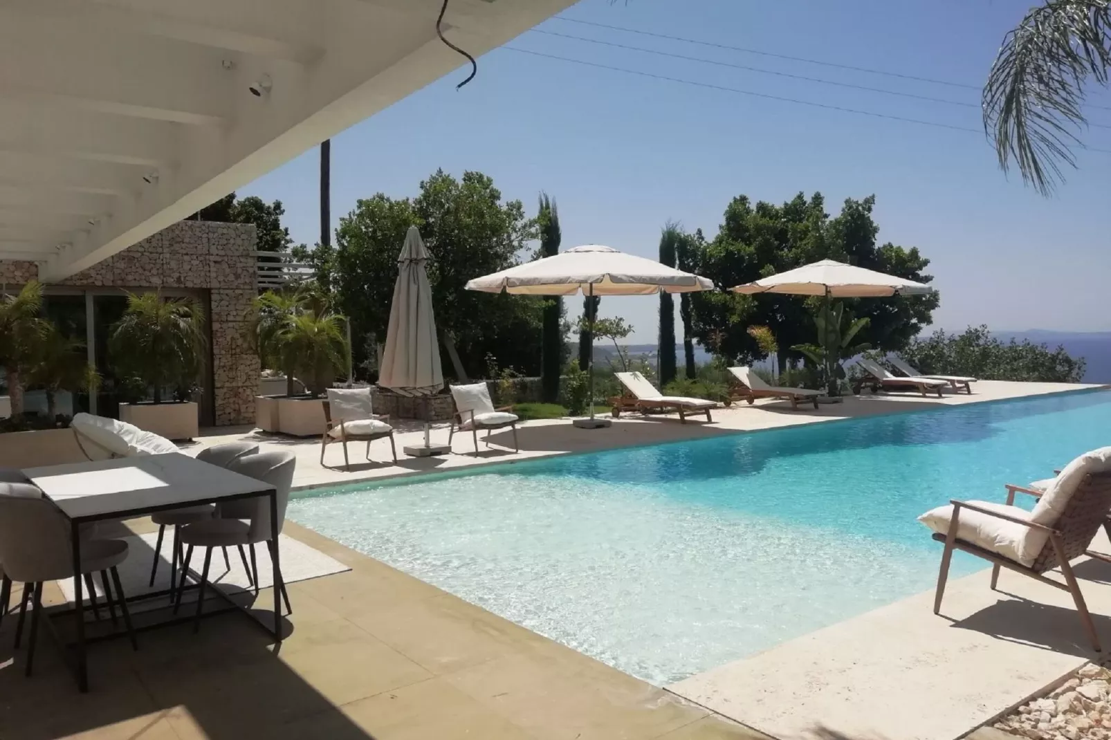 Luxury Villa at Vrahniou
