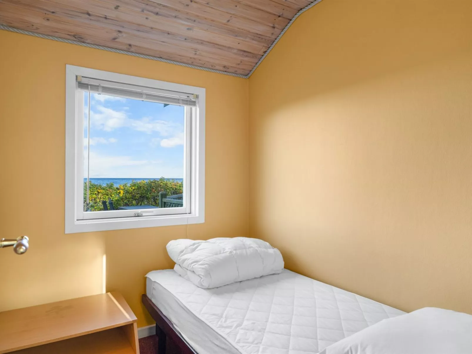 "Astrath" - 10m from the sea-Binnen