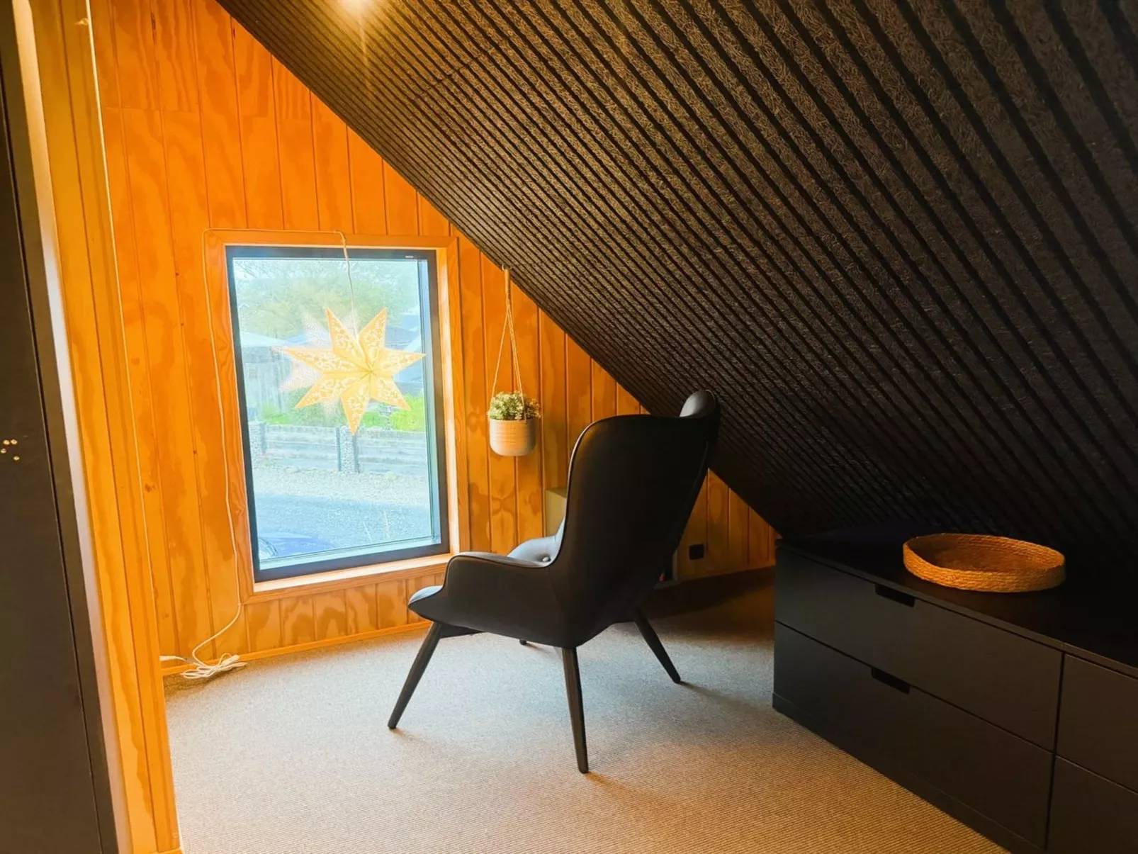 "Greta" - 125m from the sea-Binnen