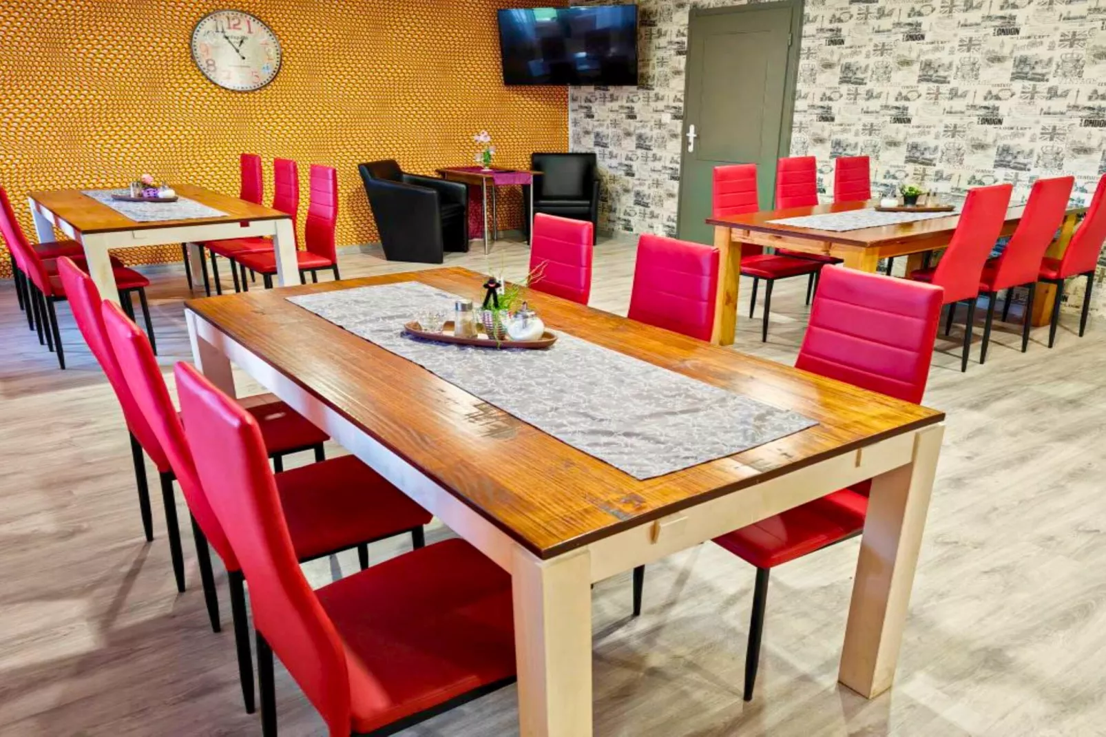 Jeamai’s Pension-Eetkamer