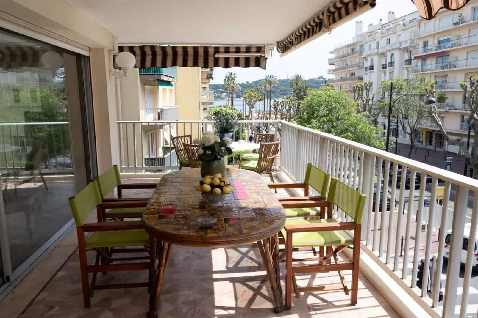 Appart près des plages plein centre confortable-Terrasbalkon