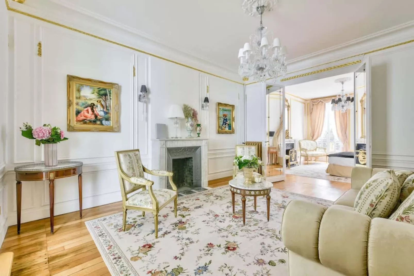 Noble demeure de luxe en plein coeur de Paris-Woonkamer