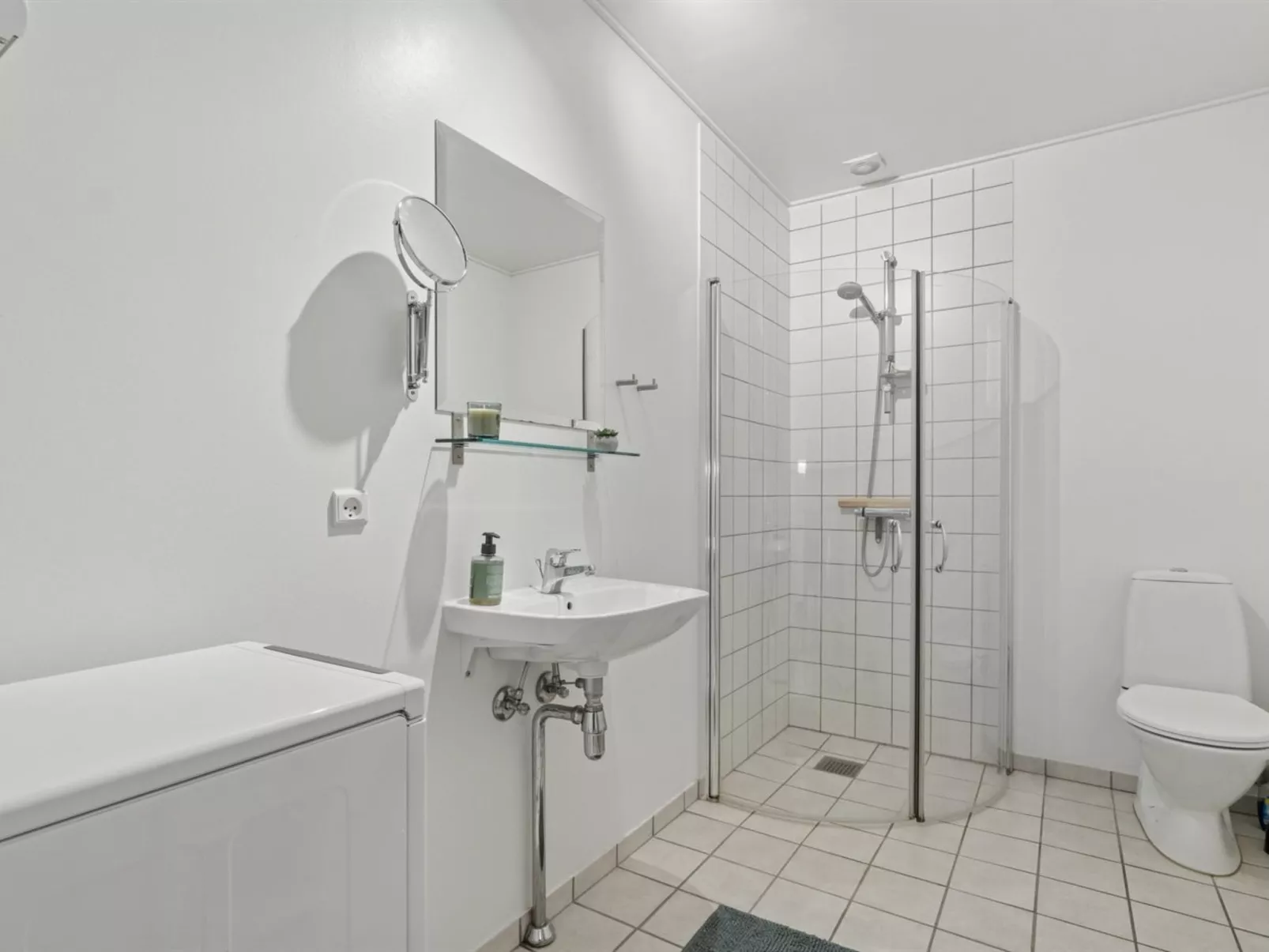 "Yosefin" - 50m from the sea-Binnen