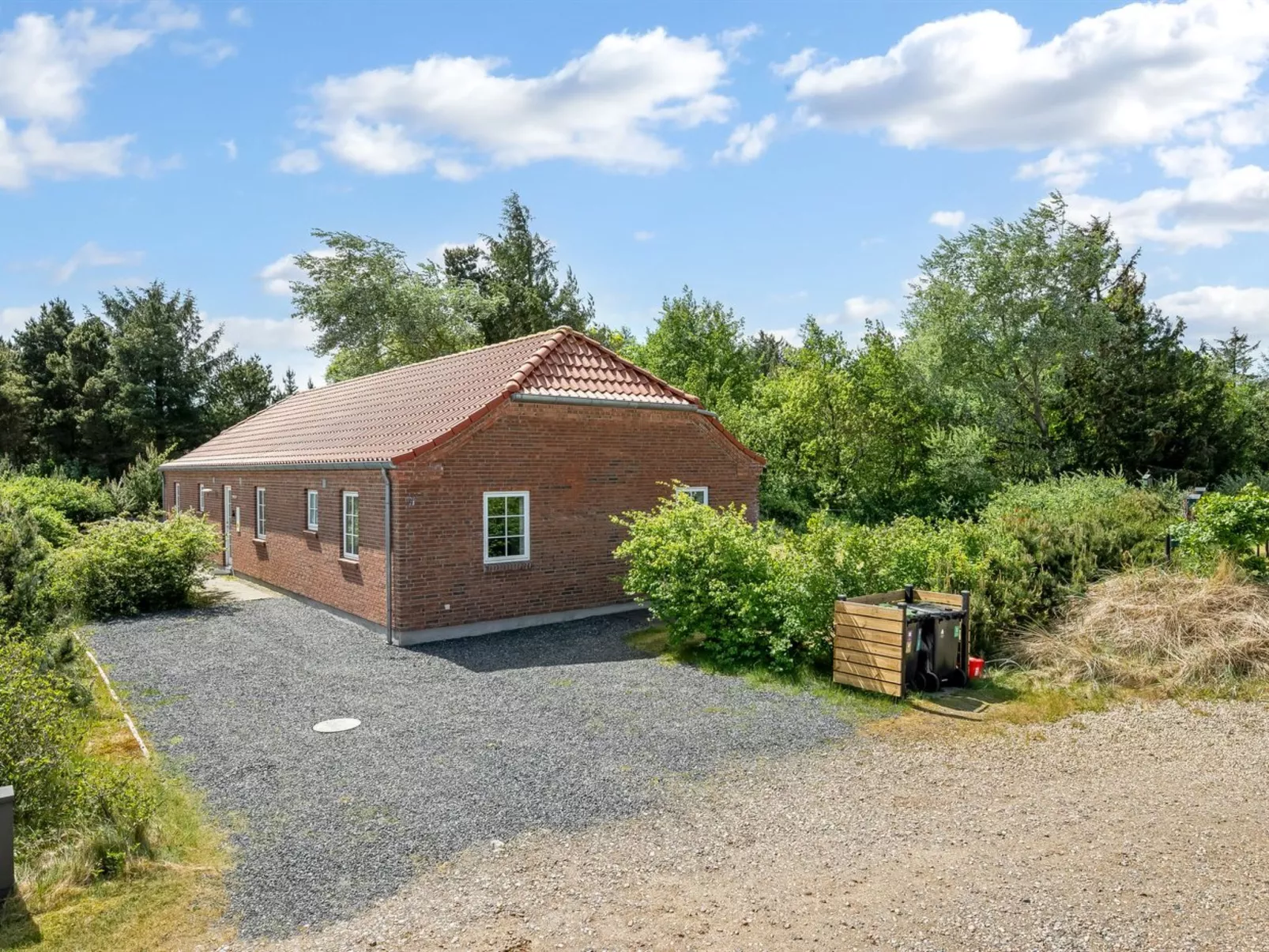 "Sod" - 3.2km from the sea - Buiten