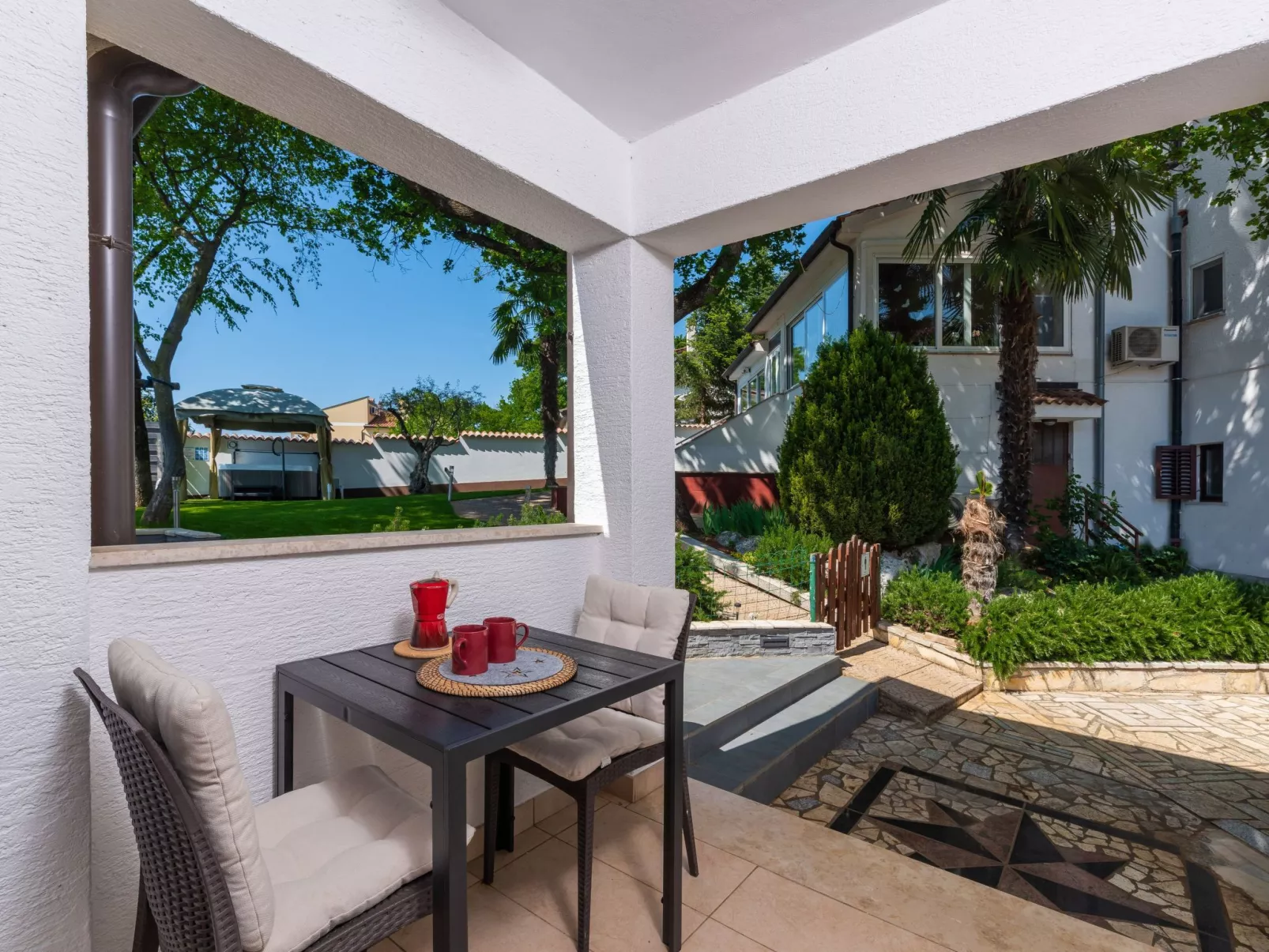 Haus Garden - Buiten