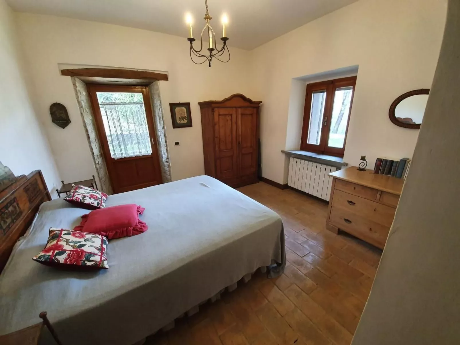 Altes Haus in Rotecastello mit großem Pool - Image-tags.info