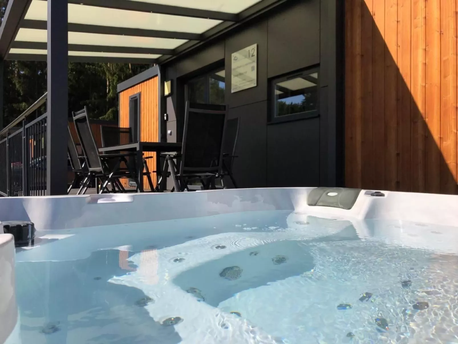 In Wackersdorf mit Whirlpool, Terrasse und Grill - Image-tags.info