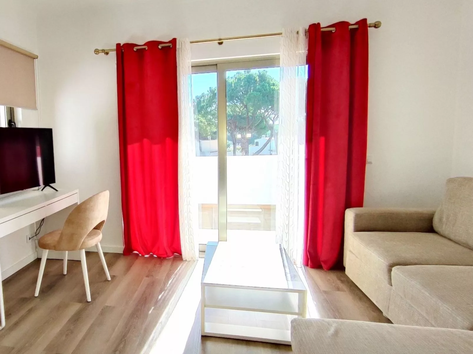 Villa mit 6 Schlafzimmern, Familie, Gruppen, Strand, Pool, Garten - Image-tags.info