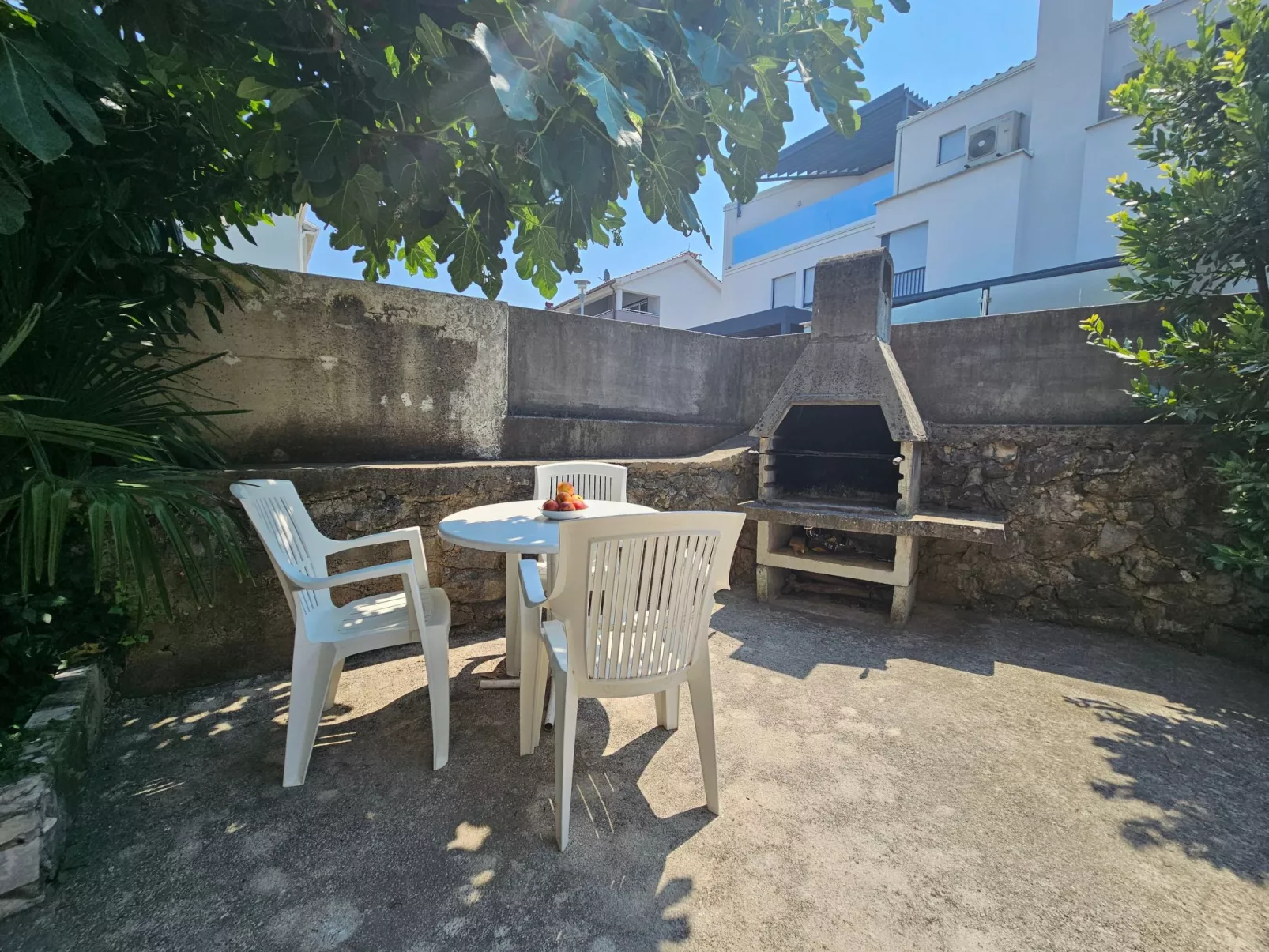 "Buza" mit eigenem Balkon - Image-tags.info