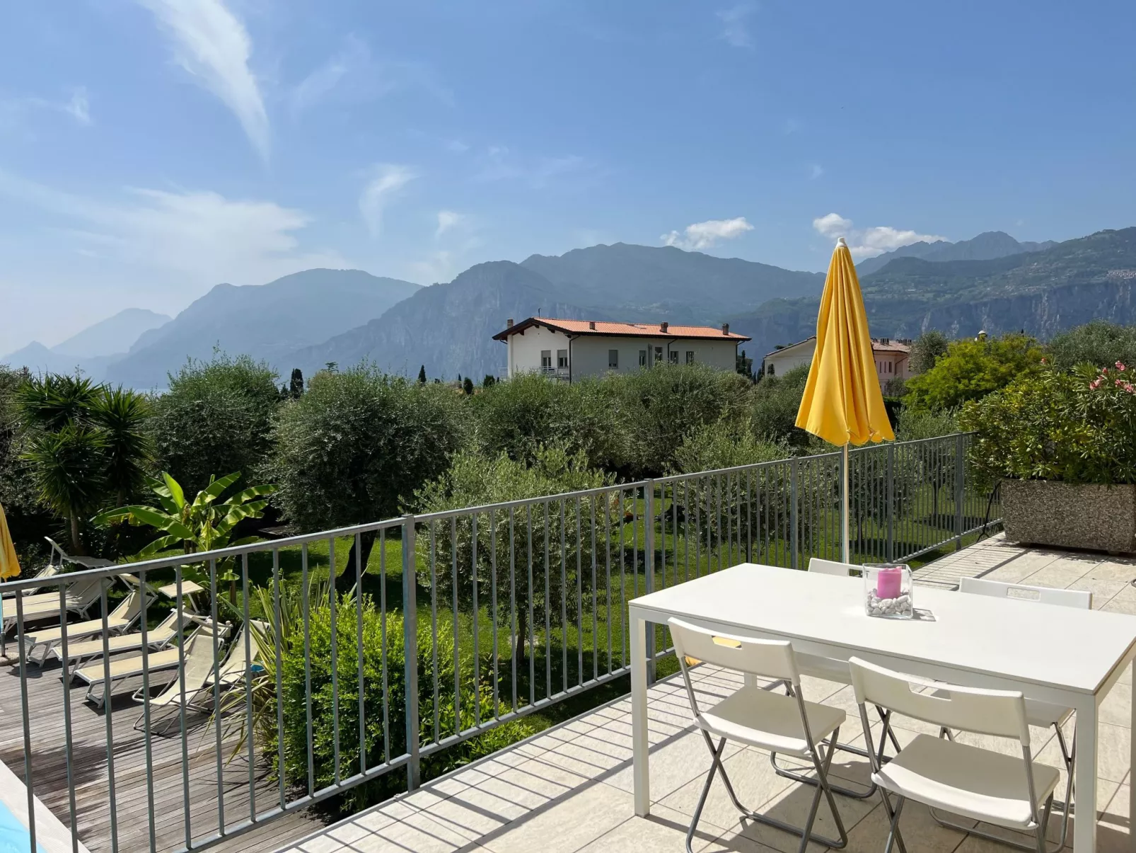 Dreizimmerwohnung mit teilweiser Seesicht - Image-tags.info