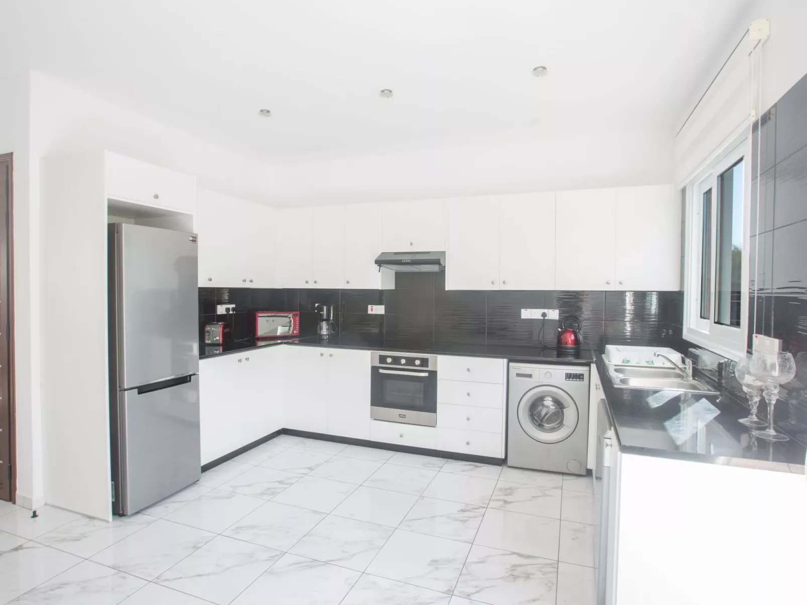 3 Schlafzimmer Villa mit Pool in Protaras Zentrum - Image-tags.info