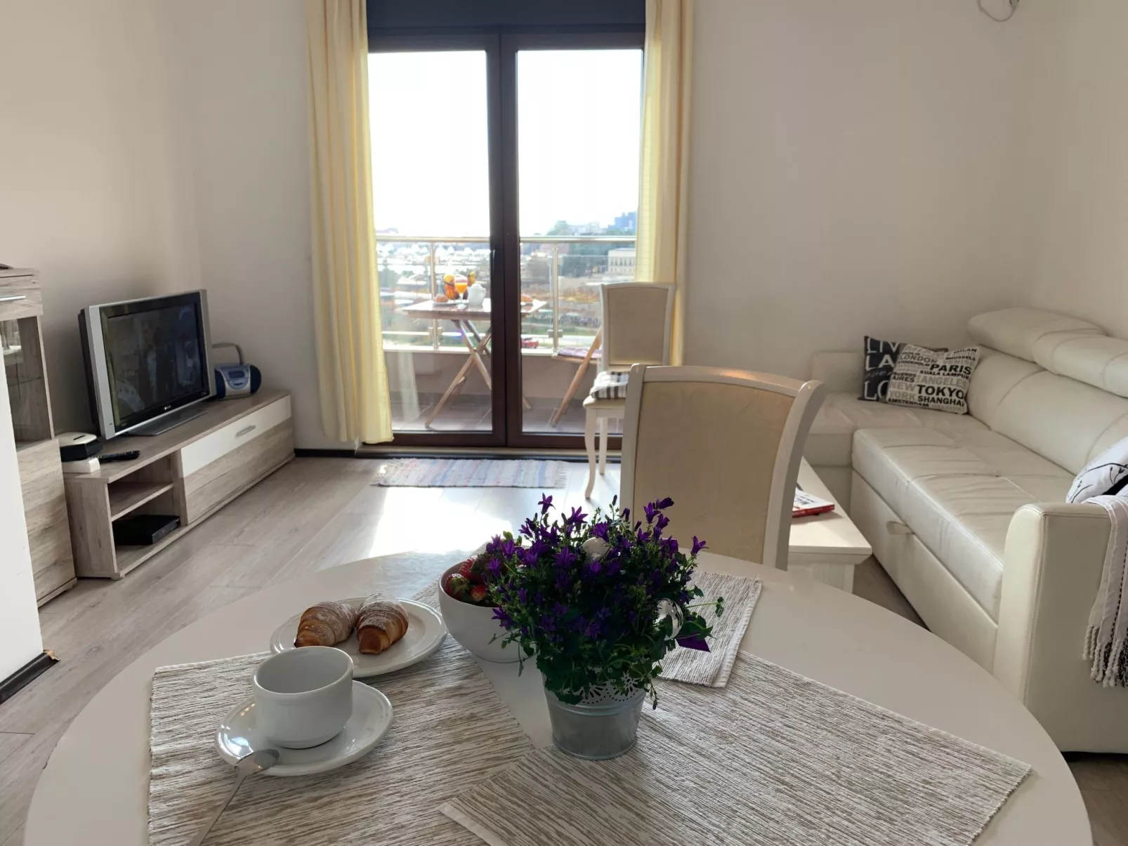 Für 4 Personen ca. 45 m&sup2; in Budva, Adriaküste Montenegro (Küste um Budva)-Image-tags.info