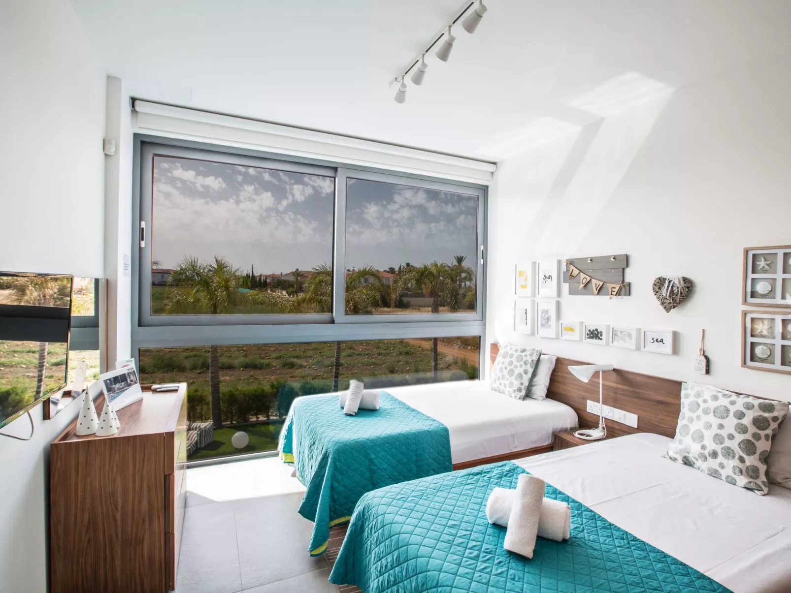 Haus in Paralimni mit großem Patio - Image-tags.info