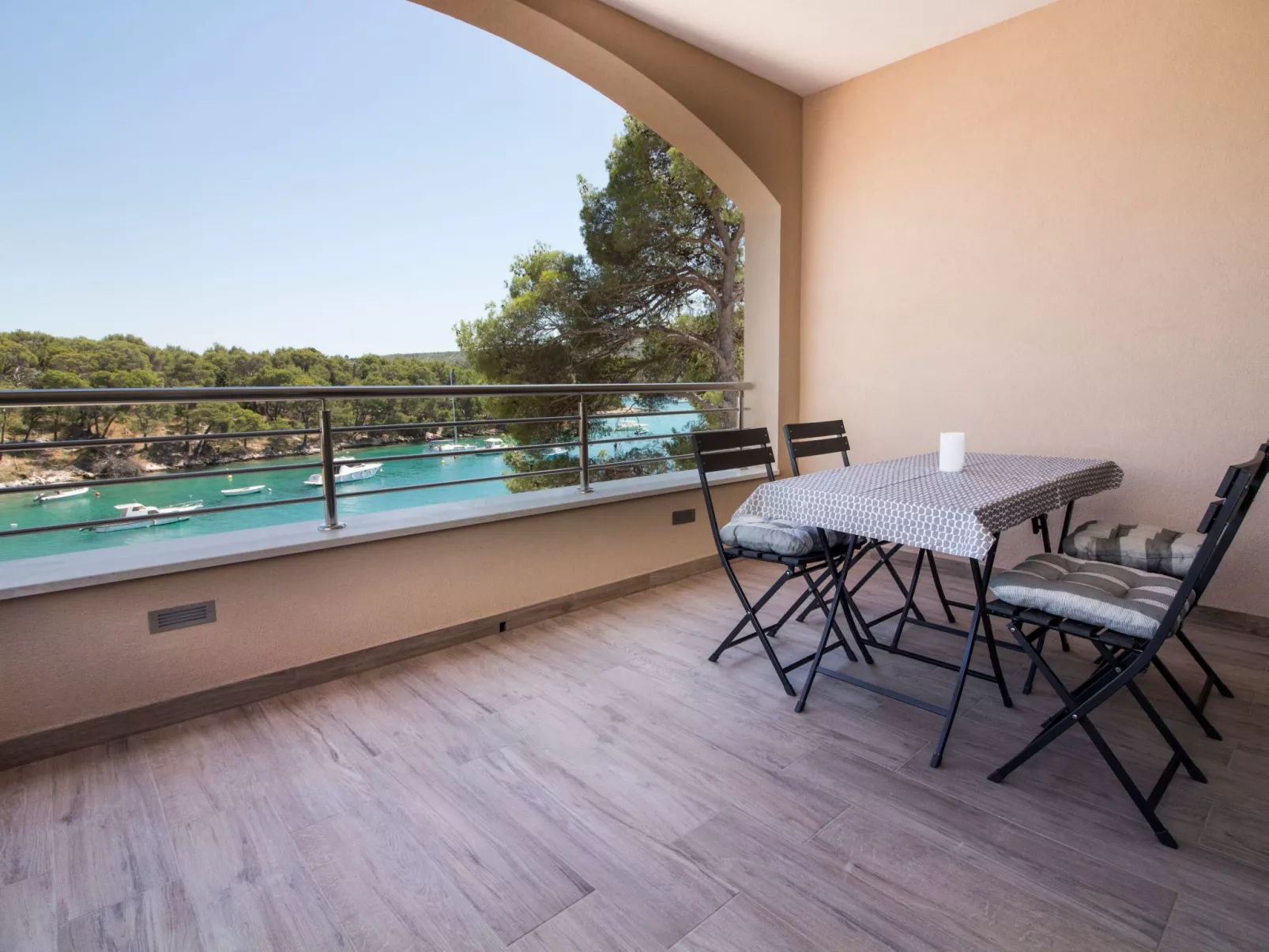 Aurea 5 Modernes Apartment direkt am Meer - Image-tags.info