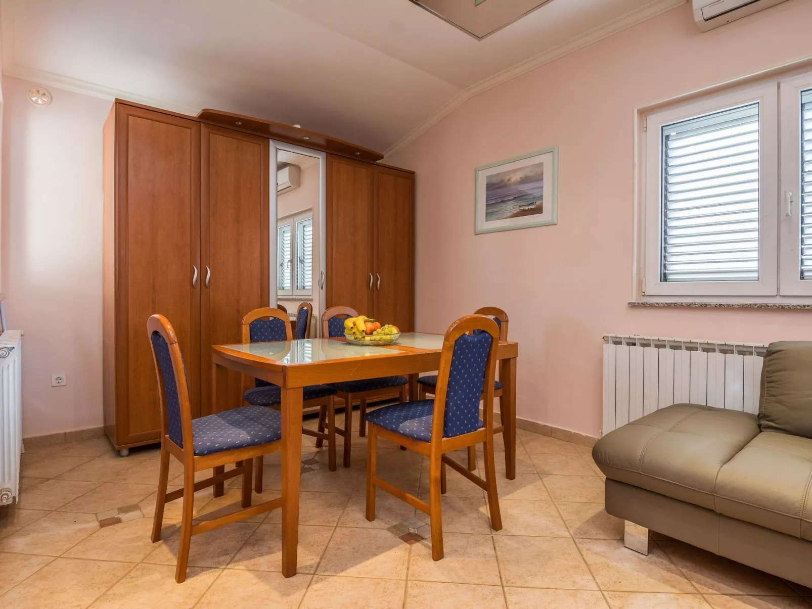 Apartment Weiss 2 - Image-tags.info