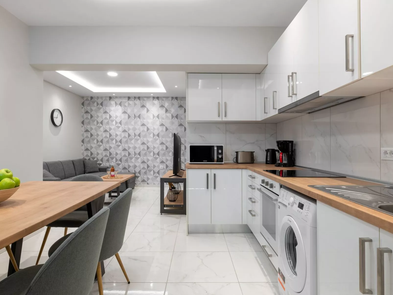 Artemis PoolFront - Image-tags.info