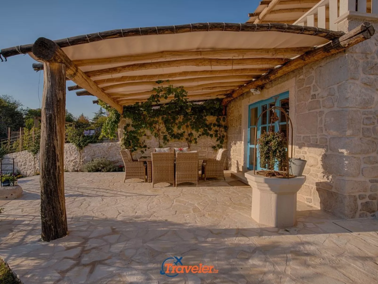 Schöne Steinvilla mit beheiztem Pool und Sauna - Image-tags.info